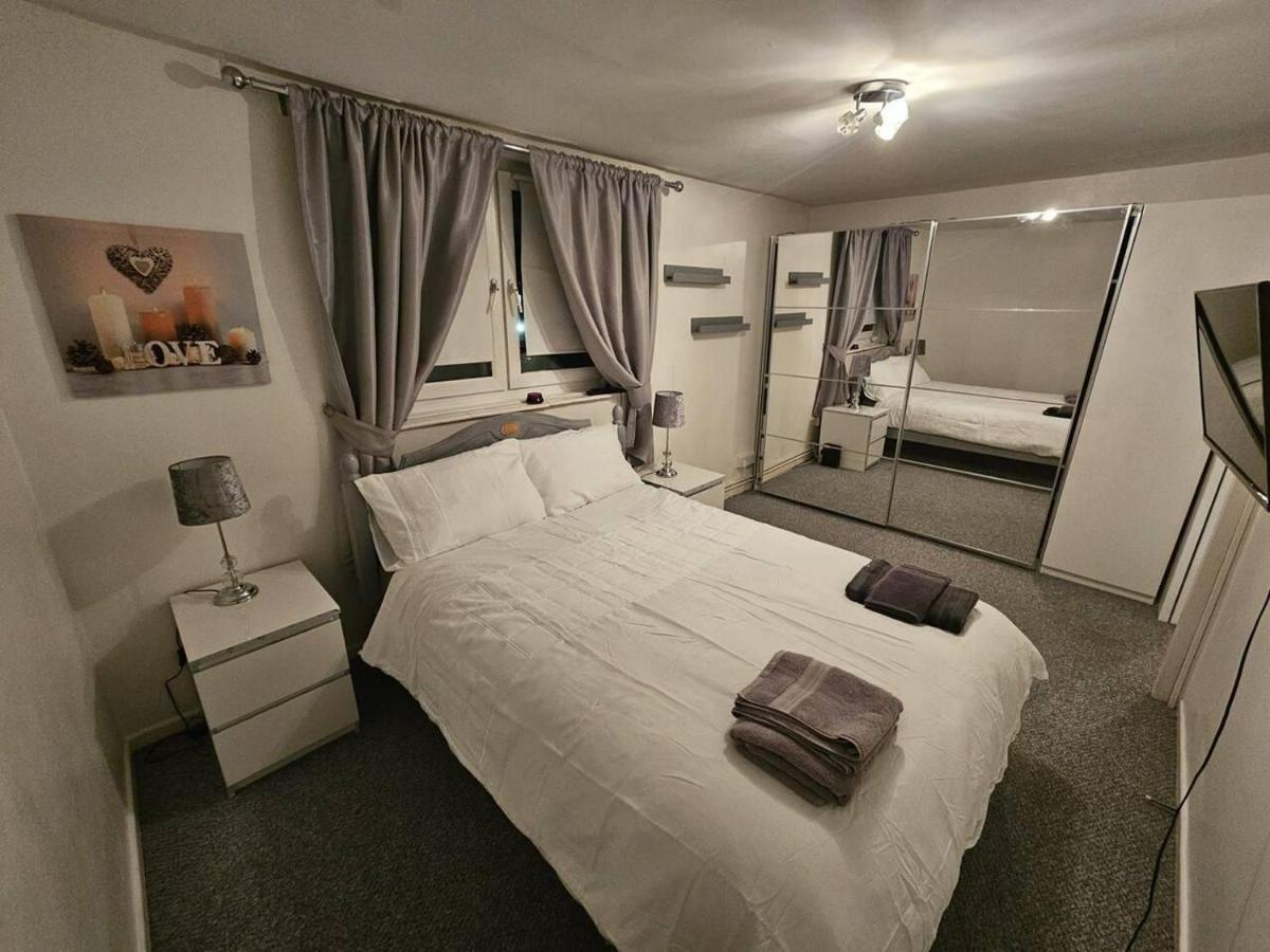 Stunning 1-Bed Apartment In ลอนดอน ภายนอก รูปภาพ