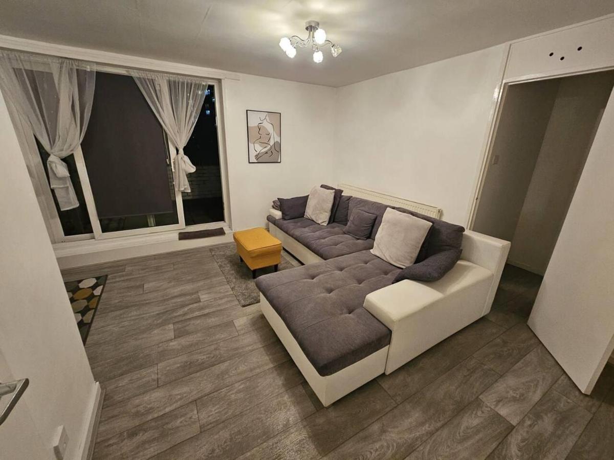 Stunning 1-Bed Apartment In ลอนดอน ภายนอก รูปภาพ