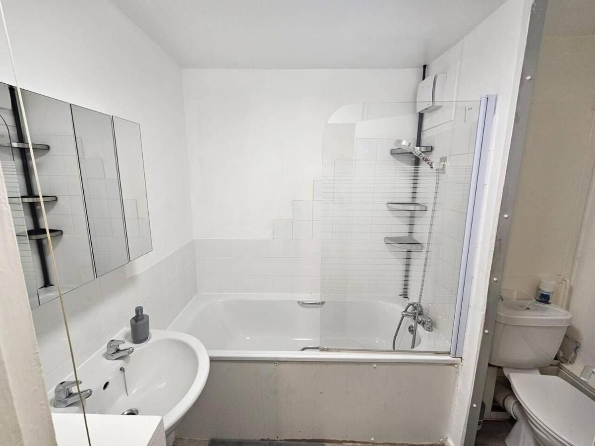 Stunning 1-Bed Apartment In ลอนดอน ภายนอก รูปภาพ